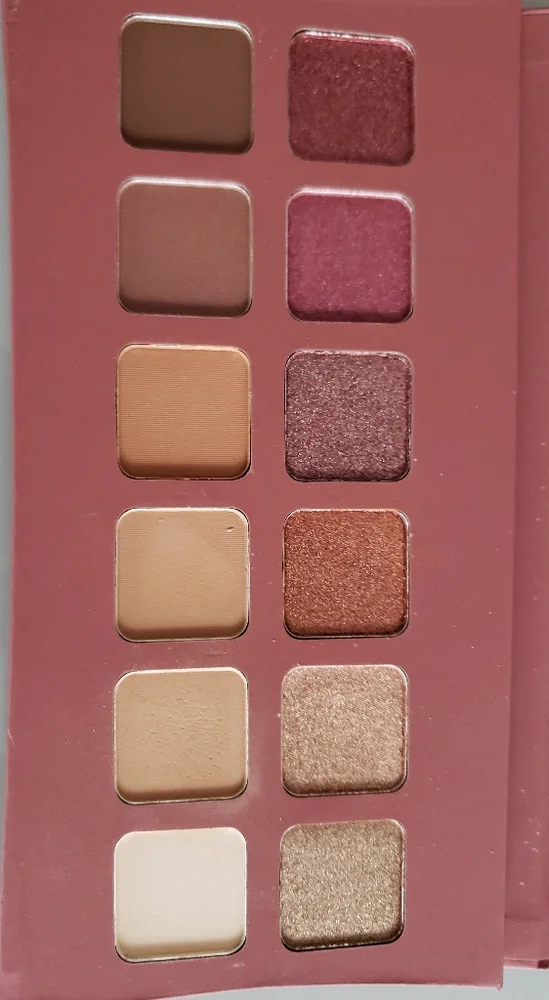 Illamasqua eyeshadow palette - Picture 3 of 4